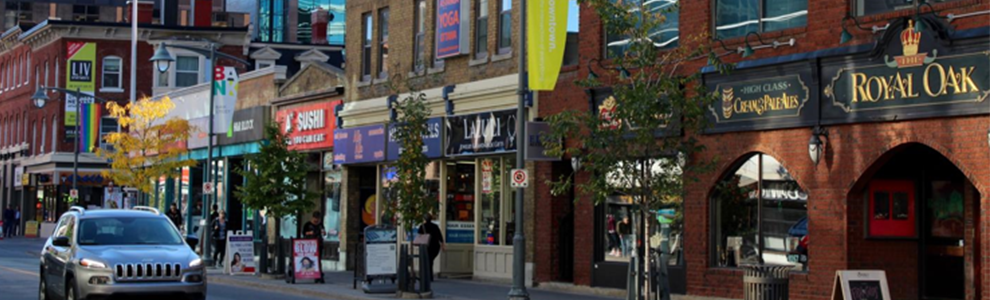 storefronts along bank street in centretown ottawa